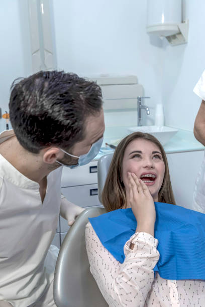 Best Broken or Cracked Tooth Emergency Dentist in Elmwood Park, IL